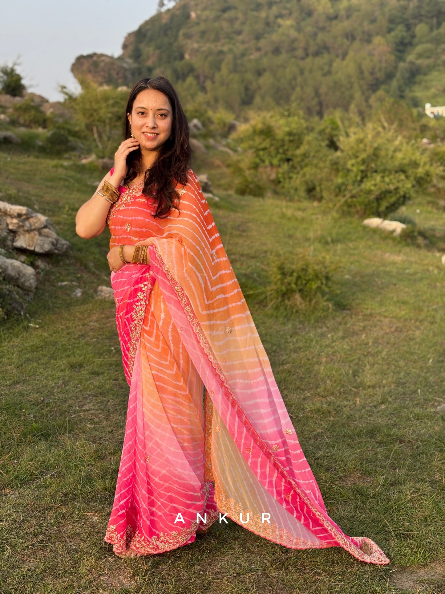 Shaded Lehriya Orange to Gulabi Nagina