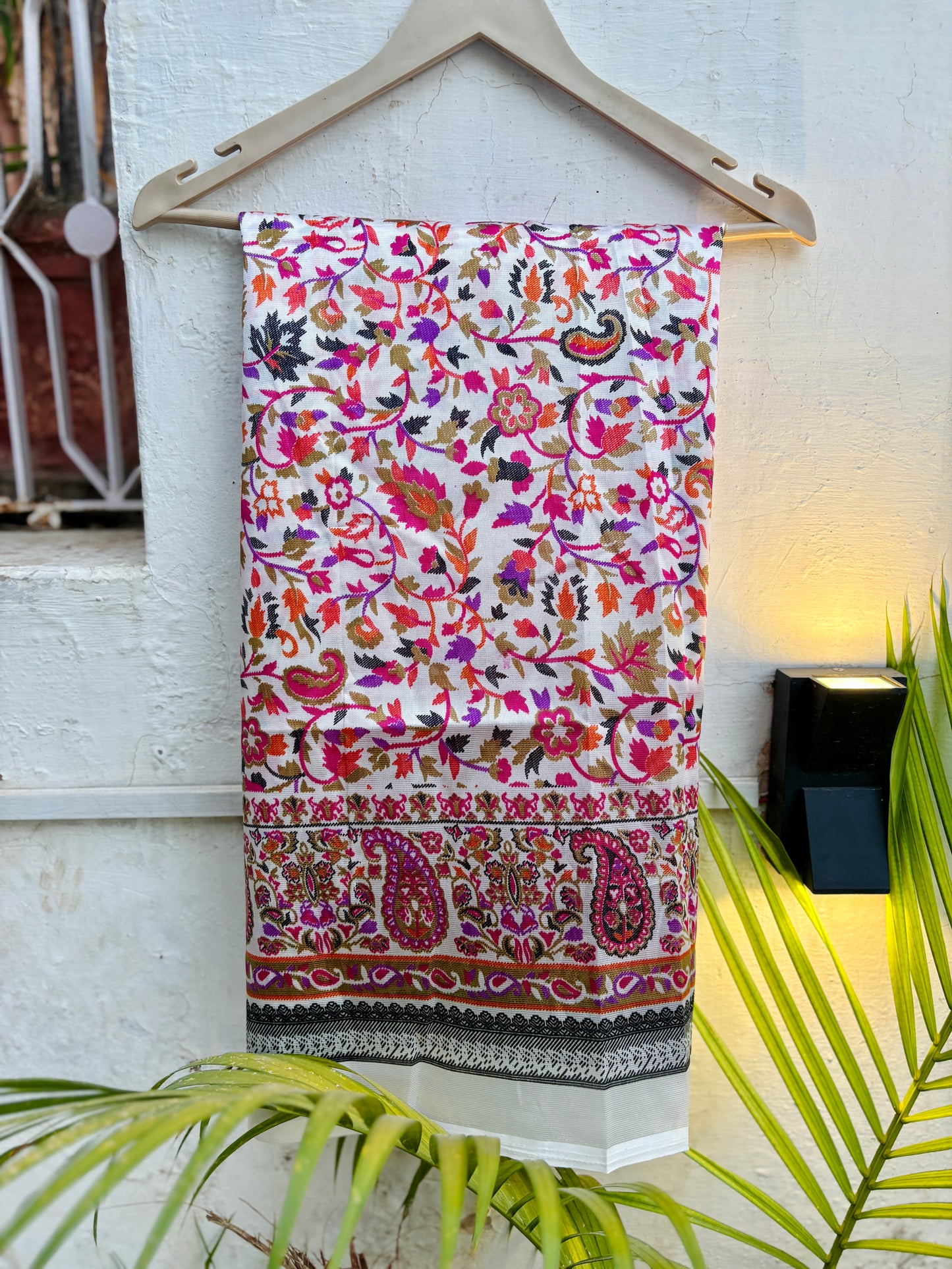 The Queen Marwadi Kosa Silk