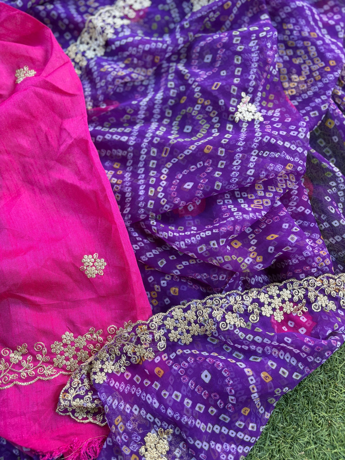 Purple bhandani with Cut work Zari Border
