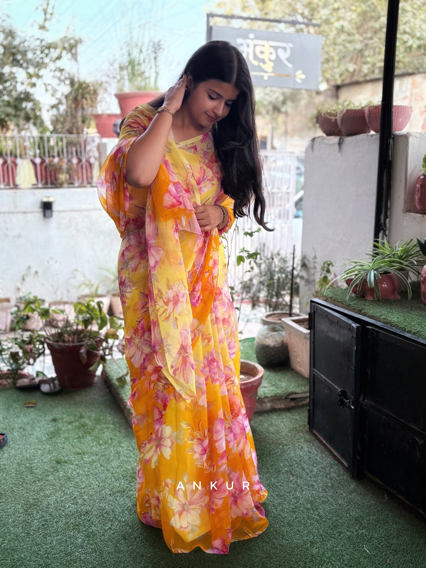 Double shaded Yellow Flower Print