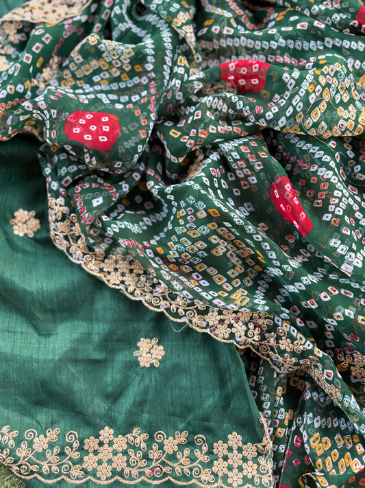 Dark Green bhandani with Cut work Zari Border