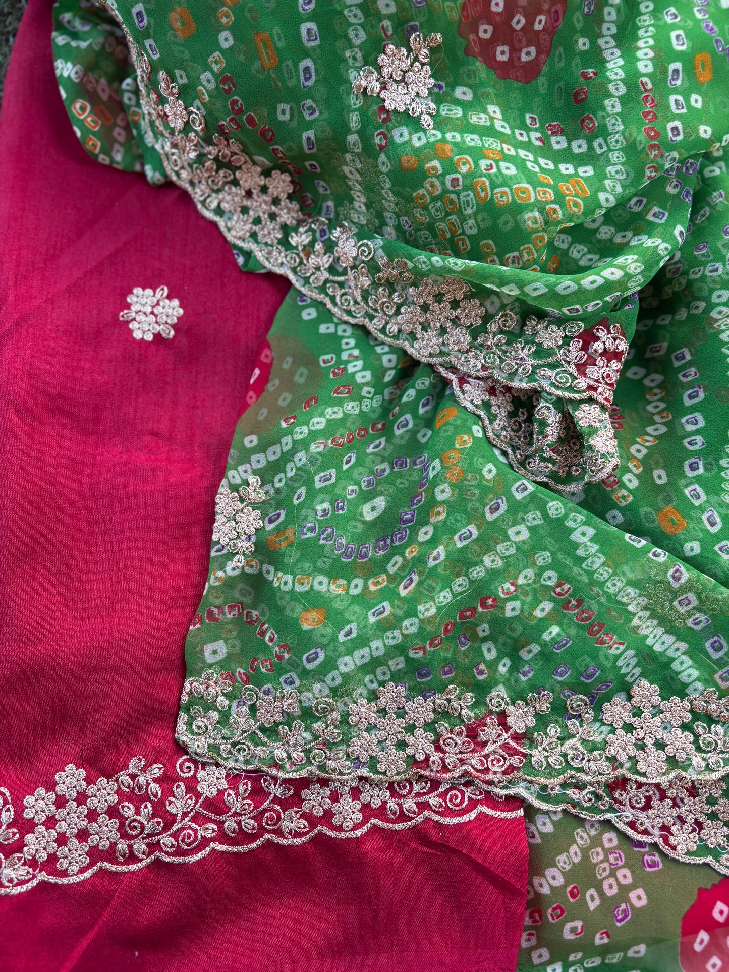 Green bhandani with Cut work Zari Border