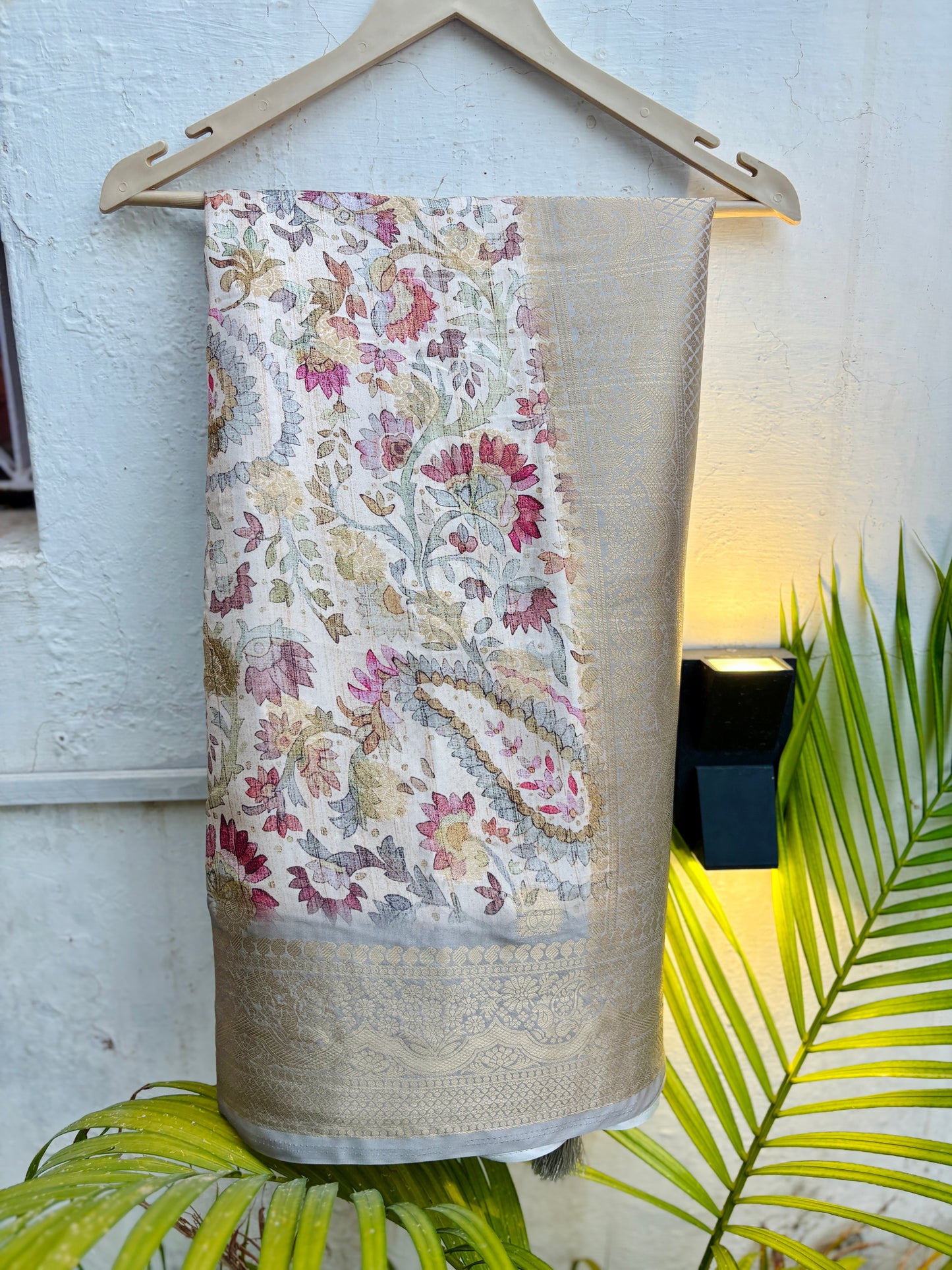 The Silver Grey Kausheya Silk
