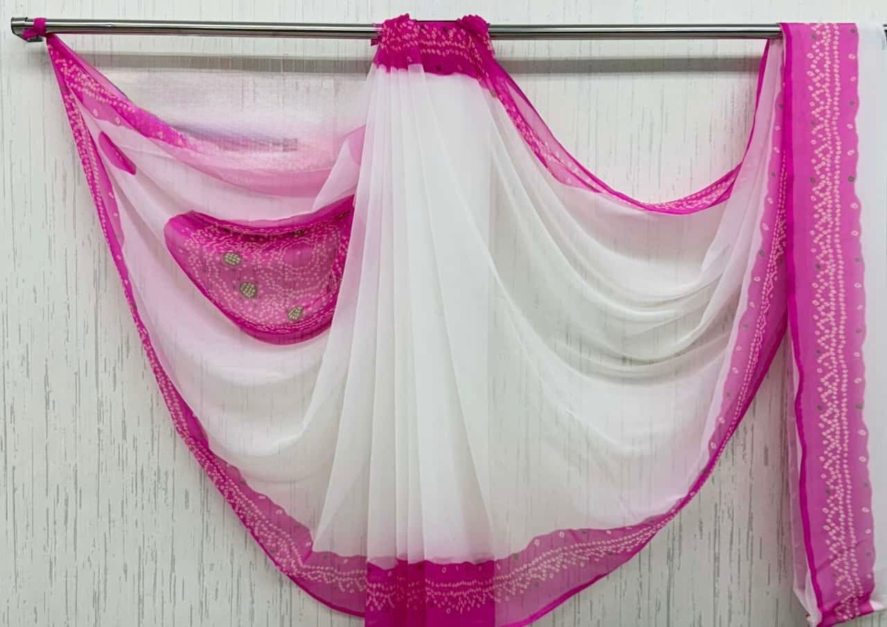 Gulabi white Faganiya with gevaar Saree