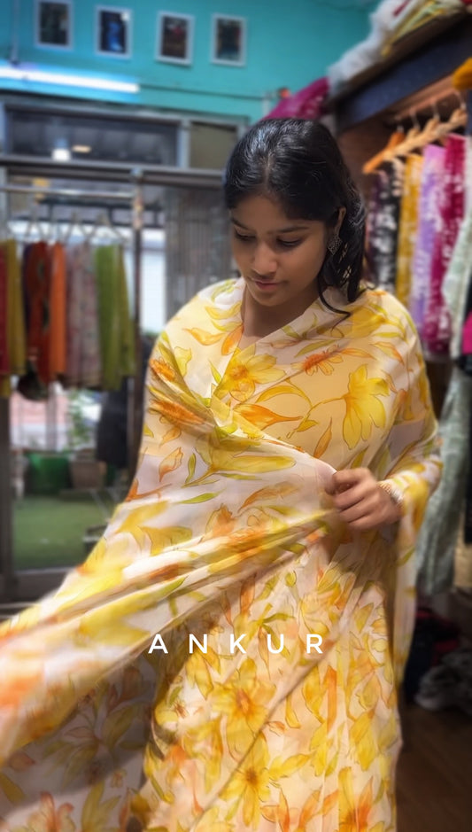 Water art design six Flower Print