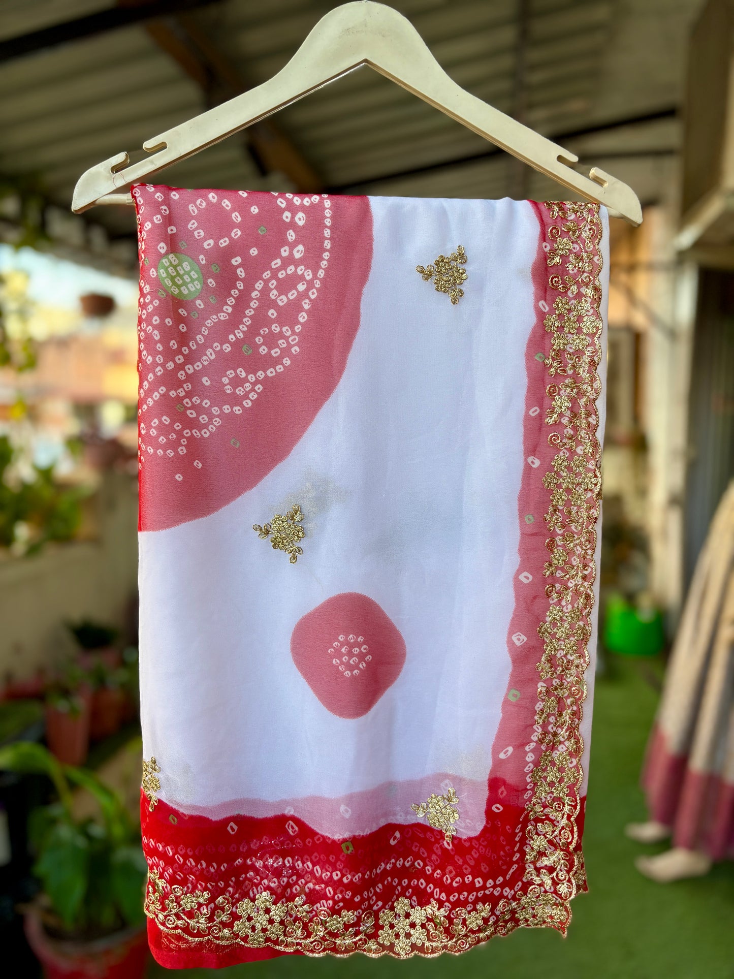 Faganiya Saree with zardosi Cut work Zari Border
