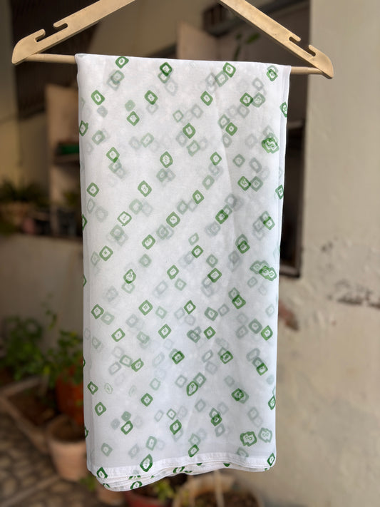 Green tipkii with bandhej Flower Print