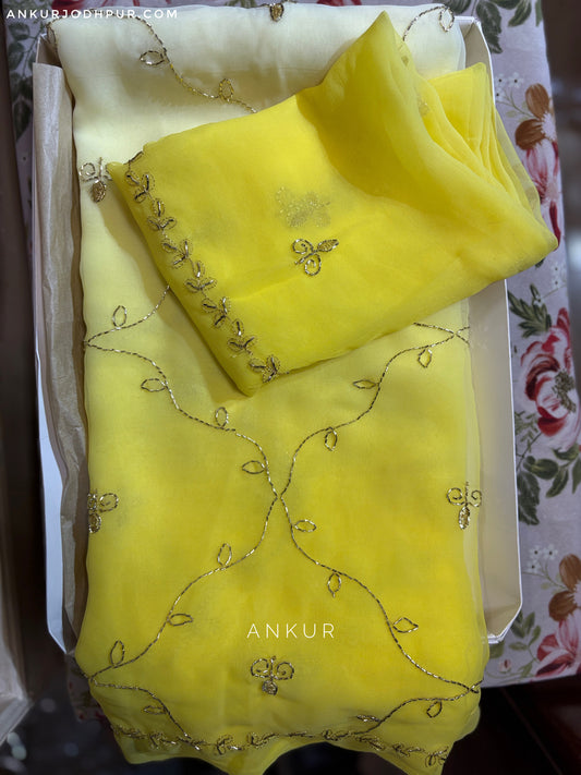 Sunheri Lemon cut dana Suhani