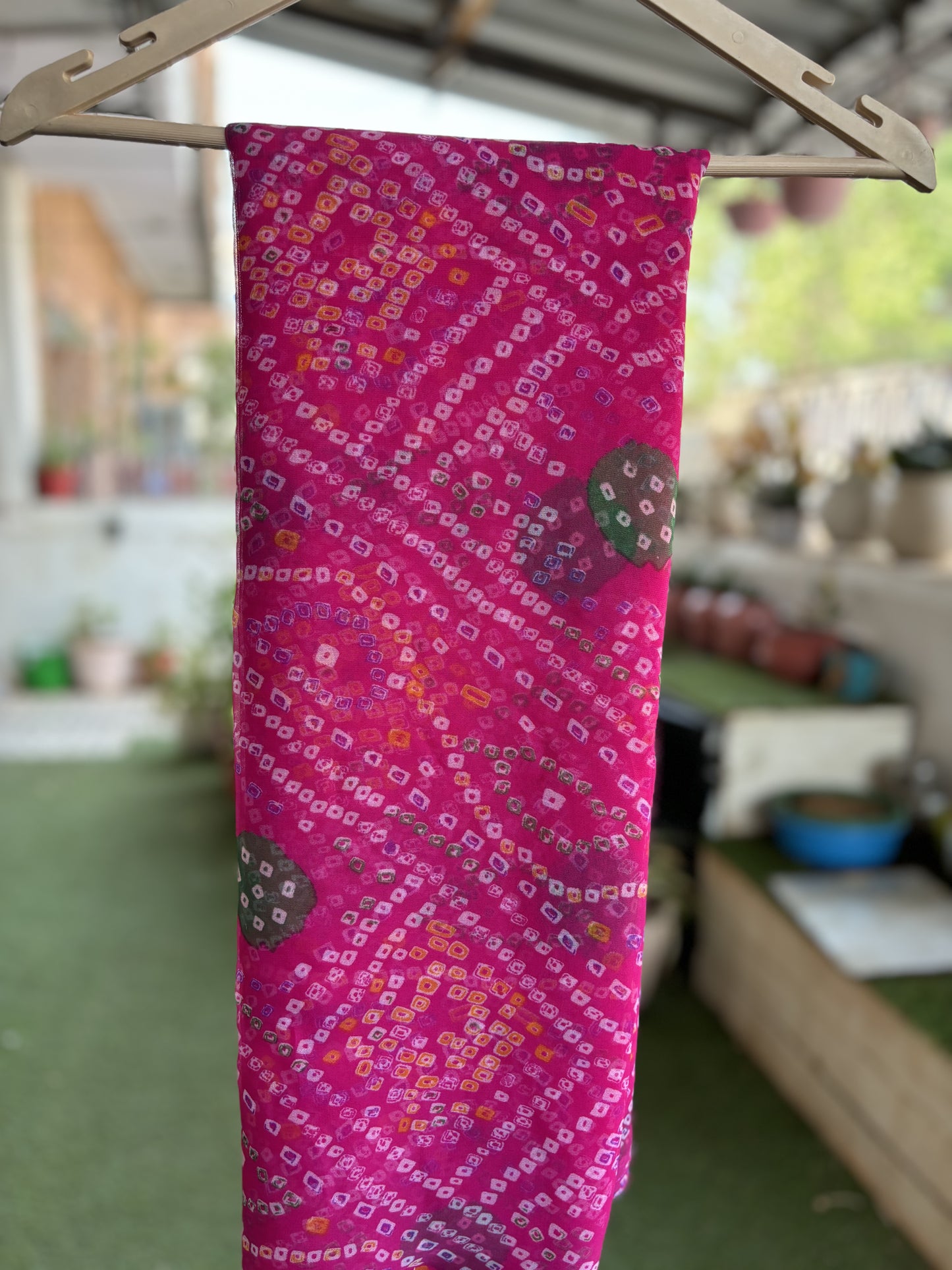 Gulabi Bandhani Saree with Ladu