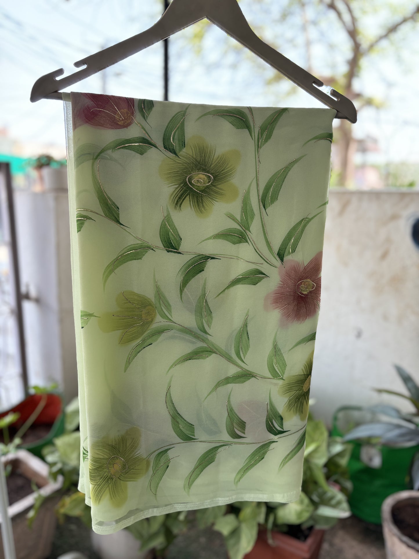 Pista Green Brush Paint