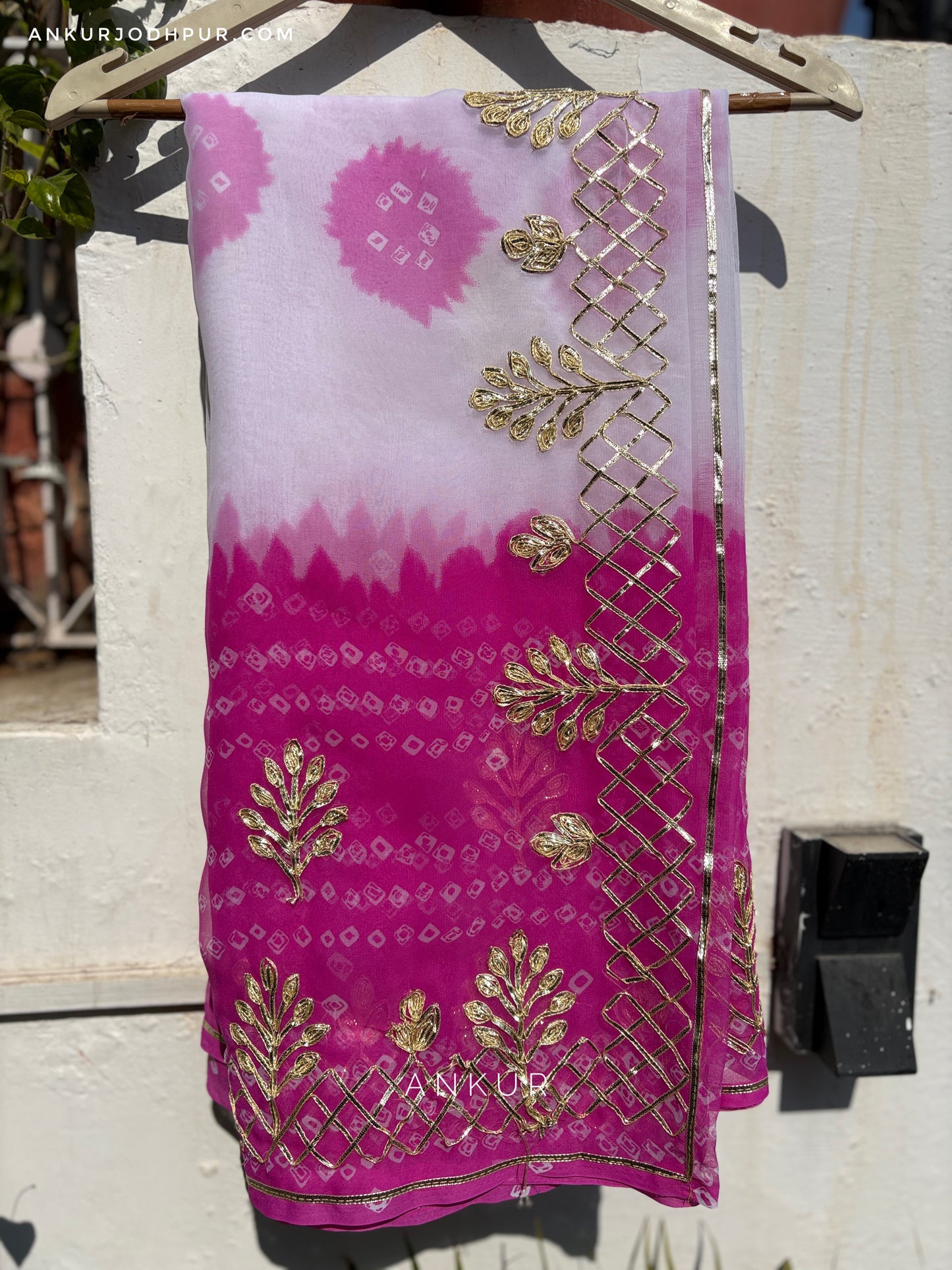 Gulabi Faganiya Saree with Gotta patti border
