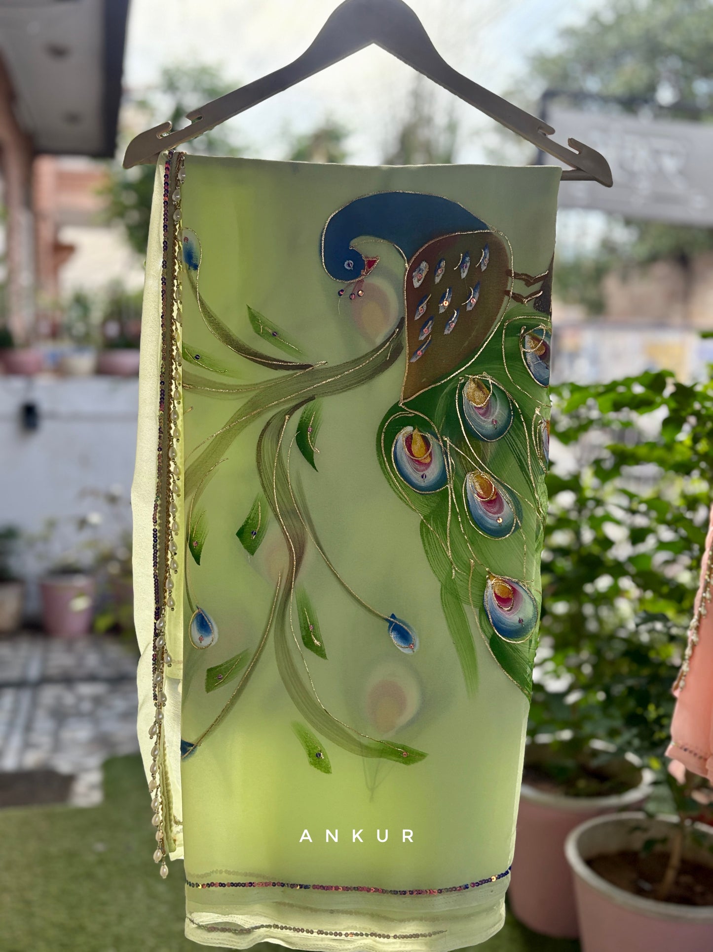 Pista Green Peacock Brush Paint