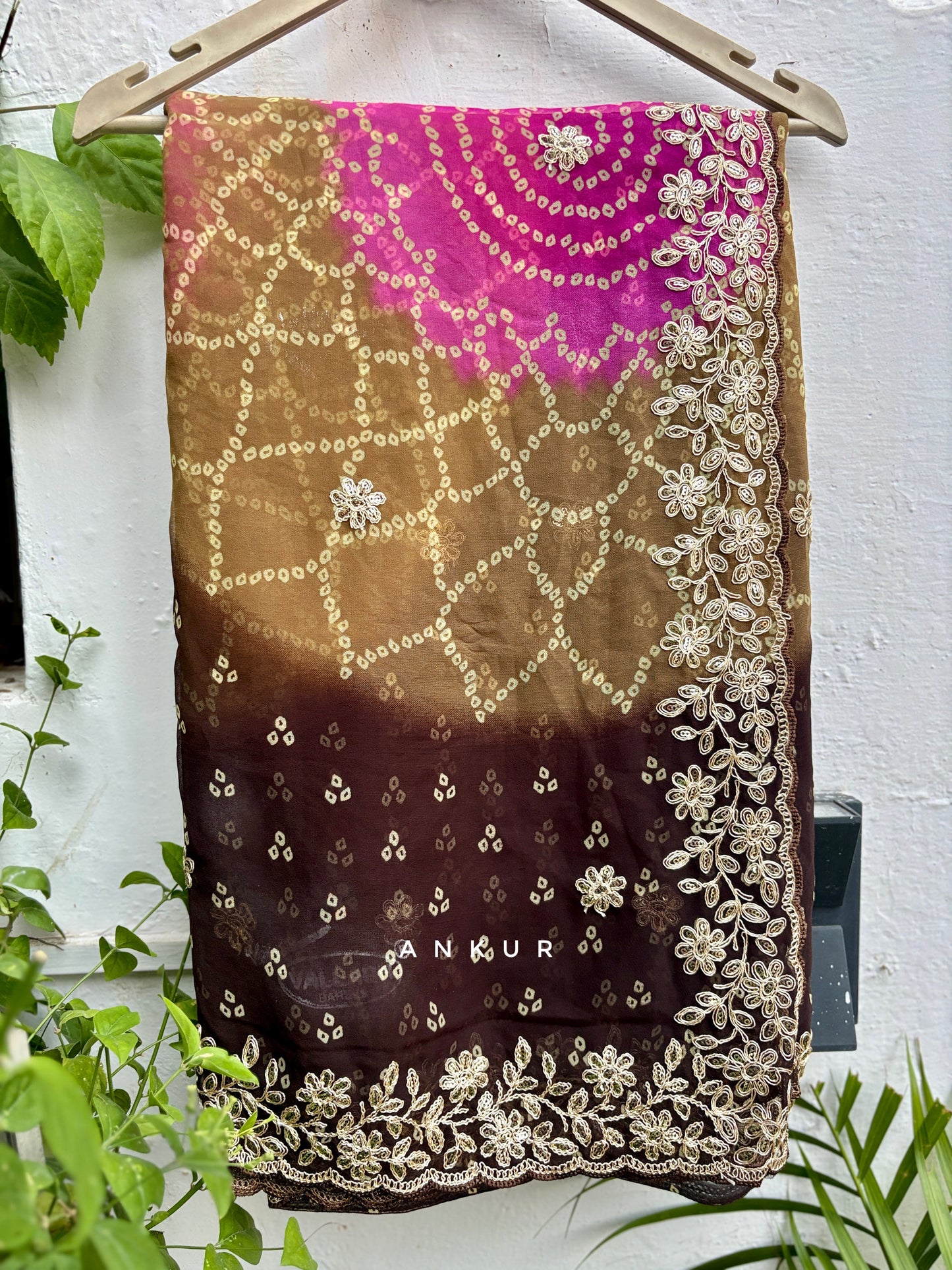 Shaded Bandhani Mehendi Gewar Nagina