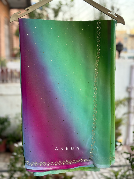 Shaded Purple Green Design Tipki