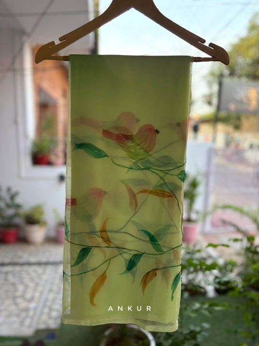 Pista Green Sparrow Brush Paint