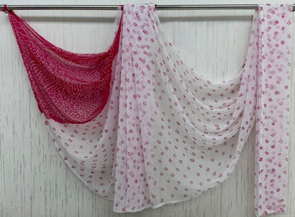 Gulabi tipkii with bandhej Flower Print