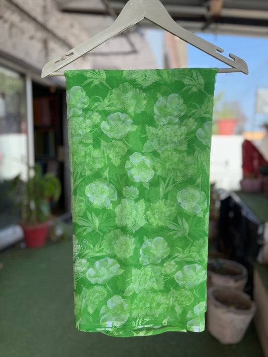 Green shaded Flower Print